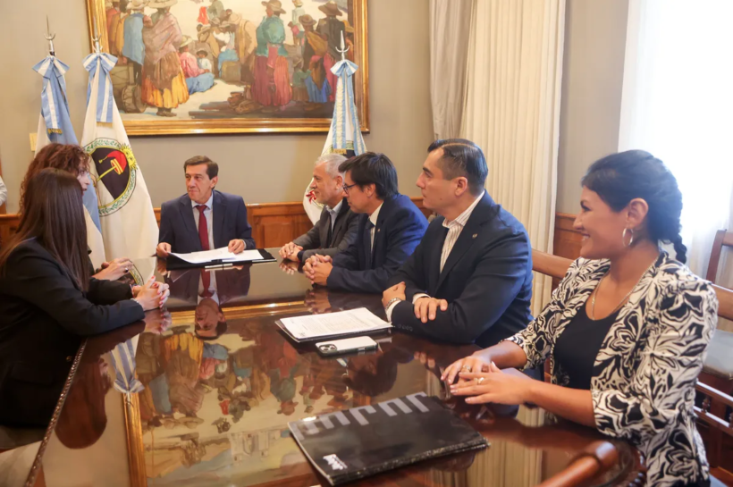 SADIR Y BANCO MACRO ACUERDAN CRÉDITOS CON TASAS SUBSIDIADAS PARA EL SECTOR PRODUCTIVO