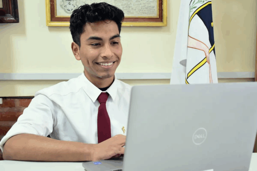 ESTUDIANTE DE LA ETP LOGRA BECA PARA FORMARSE EN INSTITUCIÓN UNIVERSITARIA DE EEUU