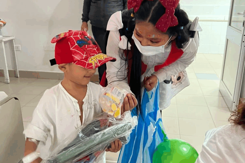 EMOTIVA CELEBRACIÓN POR EL DÍA DE LAS INFANCIAS EN EL HOSPITAL MATERNO INFANTIL