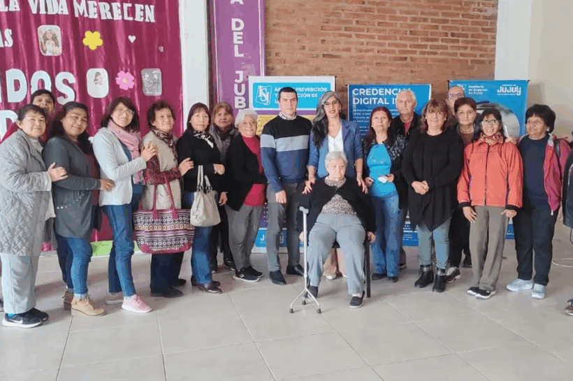 EL ISJ LANZÓ EN SAN PEDRO EL TALLER «YO ME CONECTO» PARA ADULTOS MAYORES