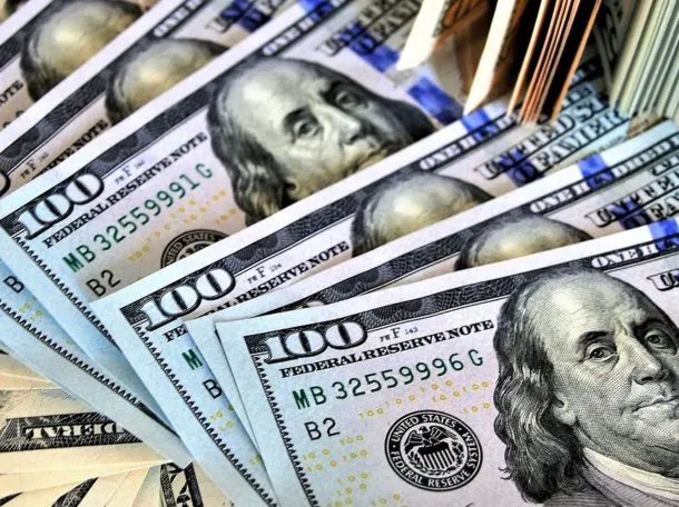 FUERTES SUBAS: DÓLAR BLUE Y DÓLAR OFICIAL HOY