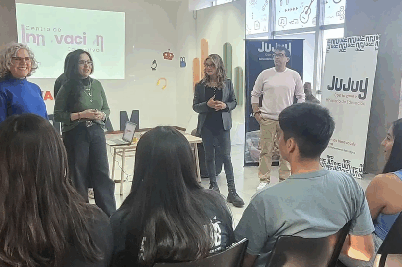 ESTUDIANTES DE LA FNE 2025 CREAN VIDEOS CONTRA EL BULLYING