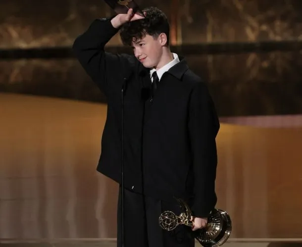 HISTORIA EN LOS EMMY: OWEN COOPER, EL PROTAGONISTA DE «ADOLESCENCIA» GANÓ SU PRIMER PREMIO A LOS 15 AÑOS